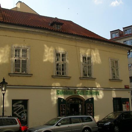 Apartment Aida Prag Exteriör bild
